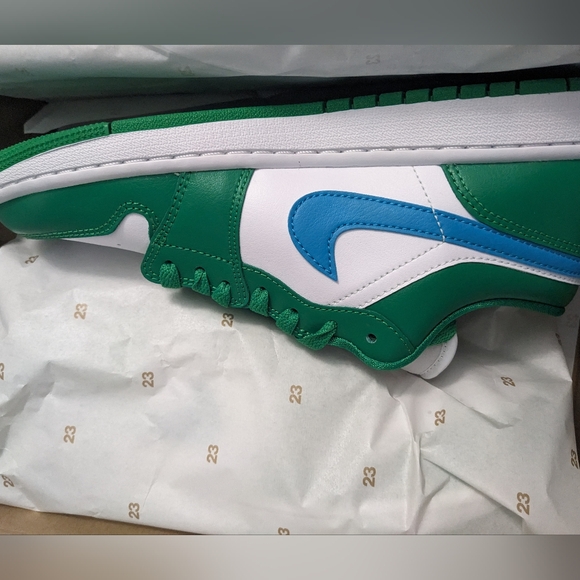 JORDAN 1 LOW LUCKY GREEN AQUATONE - Picture 4 of 6